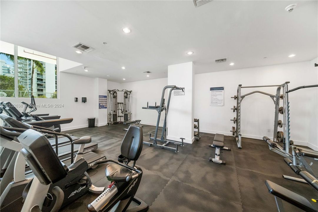 Recently Rented: $3,100 (1 beds, 2 baths, 950 Square Feet)