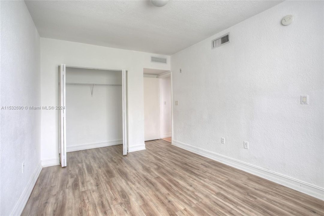 Recently Rented: $2,800 (2 beds, 2 baths, 1500 Square Feet)