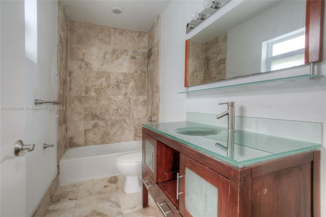 Recently Rented: $2,800 (2 beds, 2 baths, 1500 Square Feet)