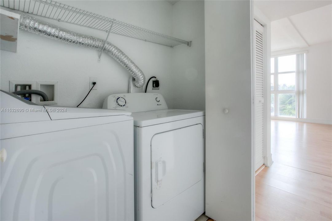 Recently Rented: $2,800 (2 beds, 2 baths, 1500 Square Feet)