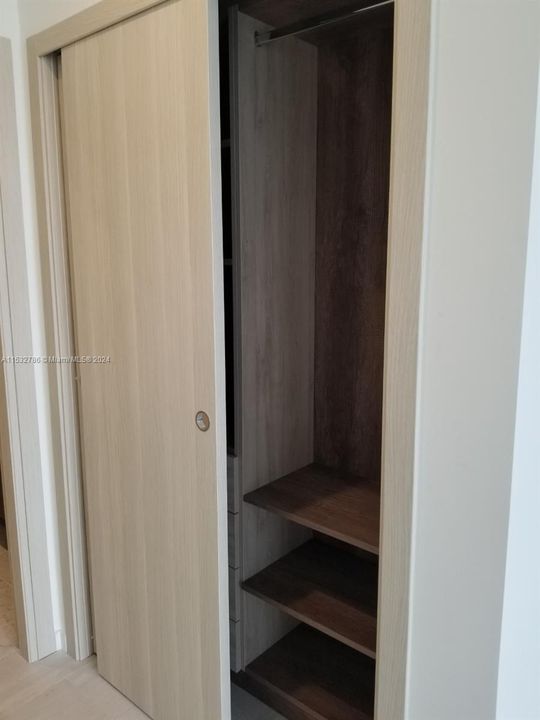 Recently Rented: $4,550 (1 beds, 1 baths, 835 Square Feet)