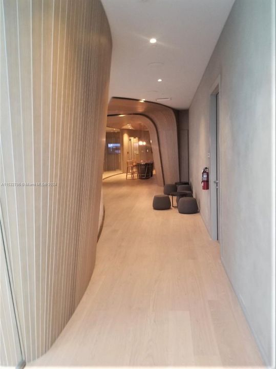 Recently Rented: $4,550 (1 beds, 1 baths, 835 Square Feet)