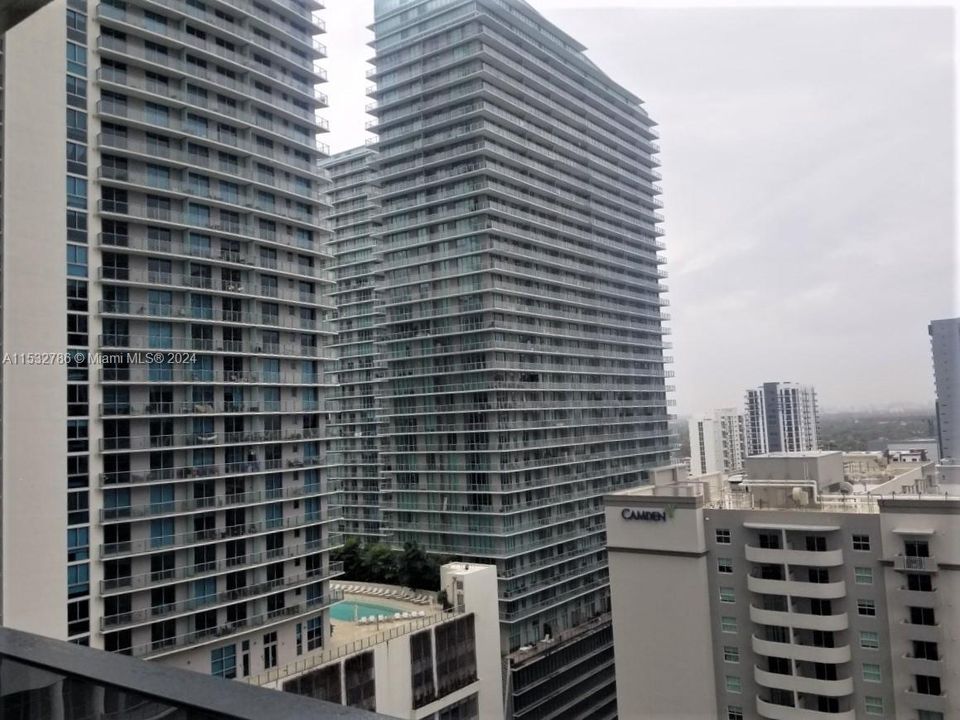 Recently Rented: $4,550 (1 beds, 1 baths, 835 Square Feet)