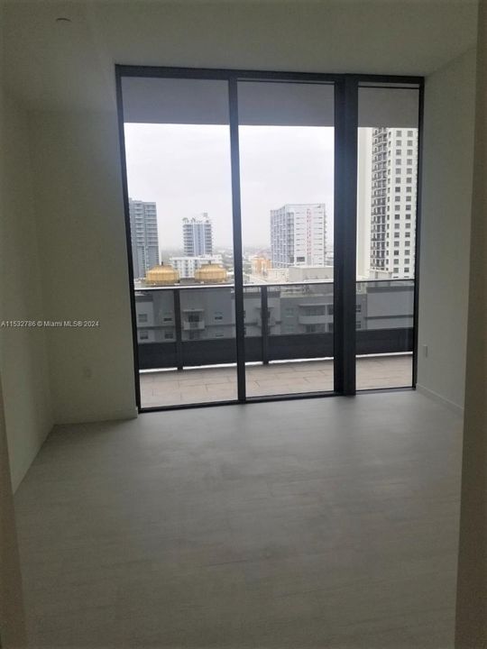 Recently Rented: $4,550 (1 beds, 1 baths, 835 Square Feet)