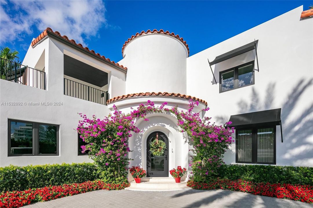 For Sale: $11,950,000 (5 beds, 5 baths, 5863 Square Feet)