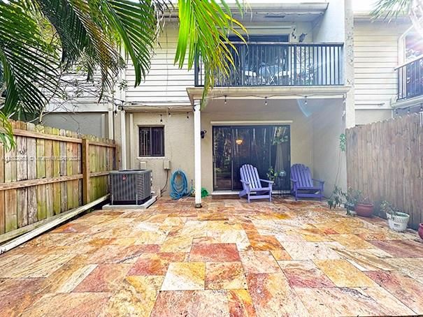 Vendido Recientemente: $439,000 (2 camas, 1 baños, 1220 Pies cuadrados)