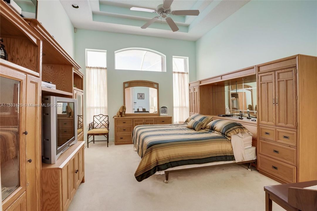 Recently Sold: $479,000 (2 beds, 3 baths, 2278 Square Feet)