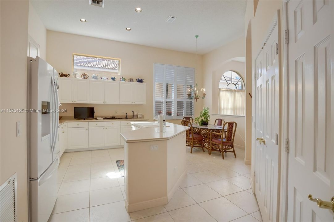 Center Island and double Pantry