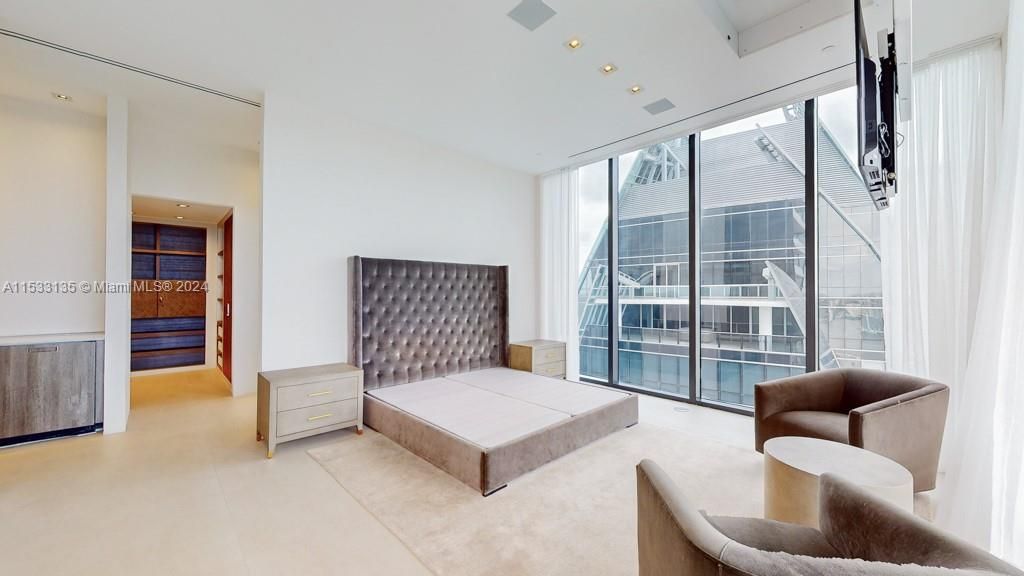 For Sale: $3,500,000 (2 beds, 2 baths, 2044 Square Feet)