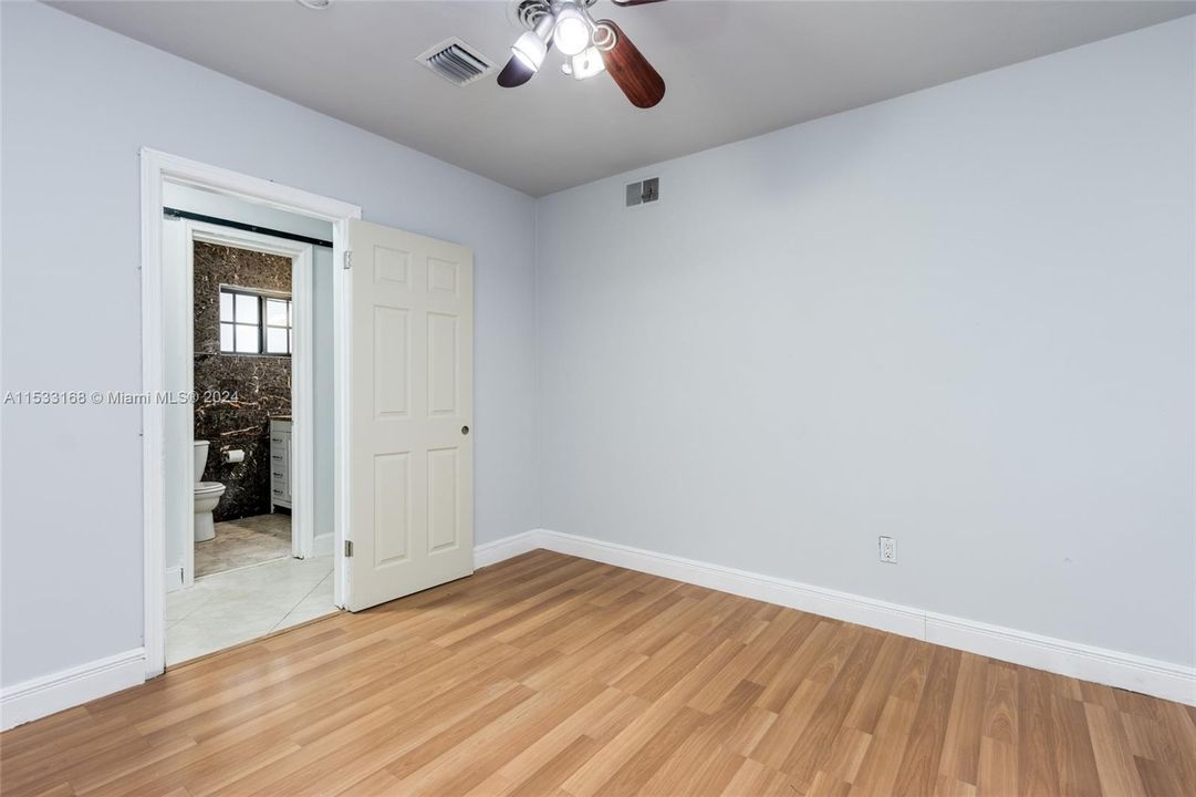 Recently Sold: $1,099,770 (5 beds, 2 baths, 2295 Square Feet)