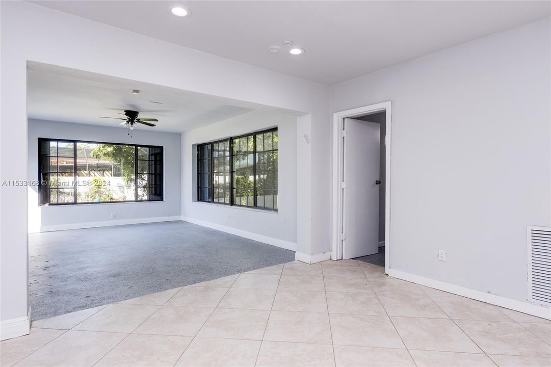 Recently Sold: $1,099,770 (5 beds, 2 baths, 2295 Square Feet)