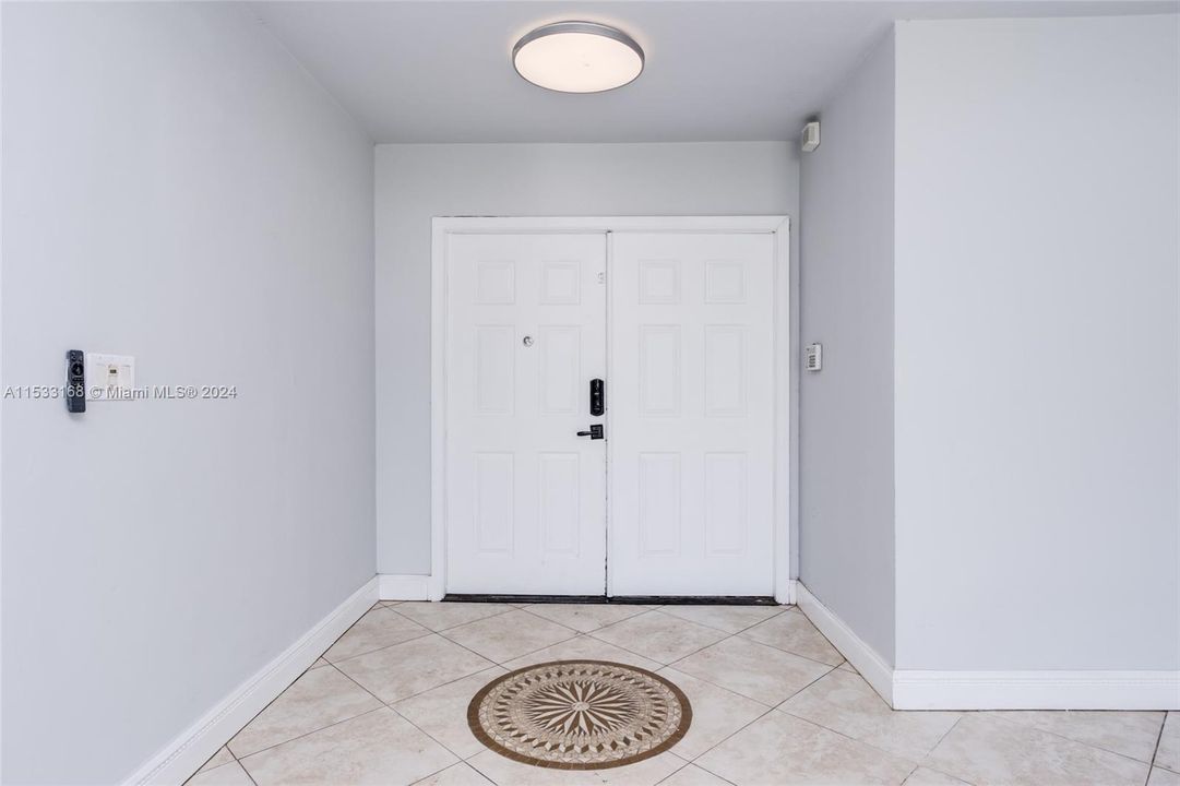 Recently Sold: $1,099,770 (5 beds, 2 baths, 2295 Square Feet)