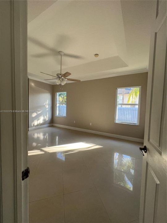 Recently Rented: $3,900 (4 beds, 2 baths, 1779 Square Feet)