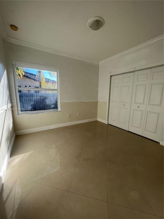 Recently Rented: $3,900 (4 beds, 2 baths, 1779 Square Feet)