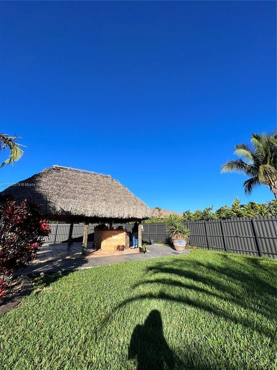 Recently Rented: $3,900 (4 beds, 2 baths, 1779 Square Feet)