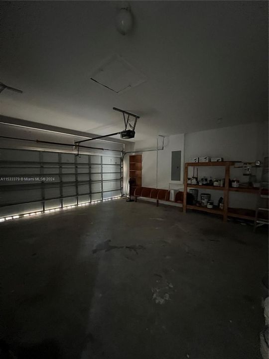 Recently Rented: $3,900 (4 beds, 2 baths, 1779 Square Feet)