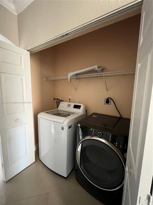 Recently Rented: $3,900 (4 beds, 2 baths, 1779 Square Feet)