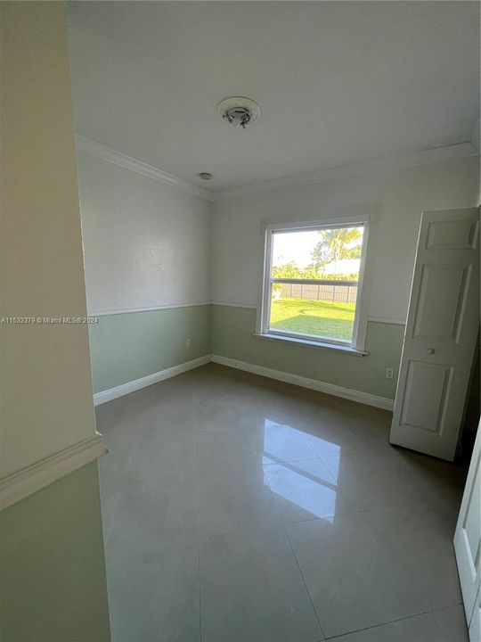 Recently Rented: $3,900 (4 beds, 2 baths, 1779 Square Feet)