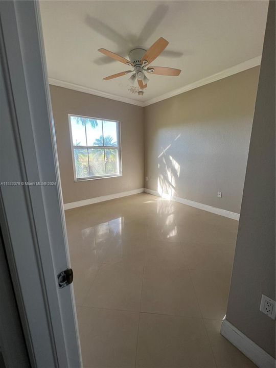 Recently Rented: $3,900 (4 beds, 2 baths, 1779 Square Feet)