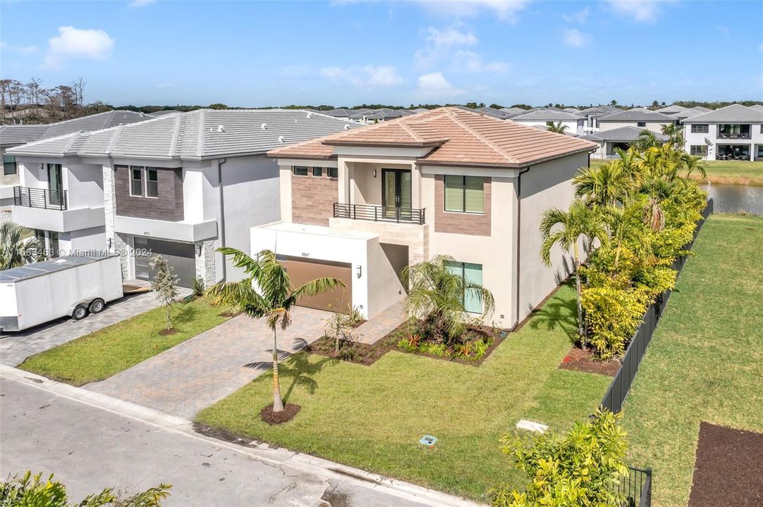 Recently Sold: $1,780,000 (5 beds, 4 baths, 3307 Square Feet)