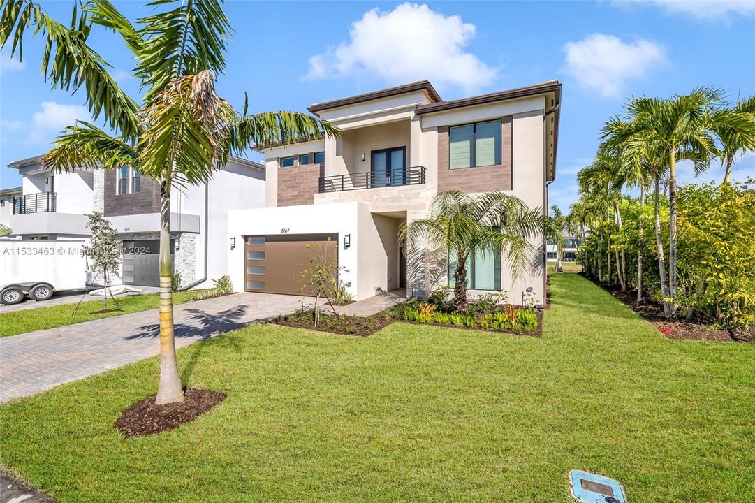 Vendido Recientemente: $1,780,000 (5 camas, 4 baños, 3307 Pies cuadrados)