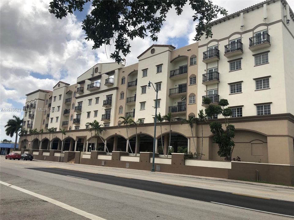 Recientemente alquilado: $2,500 (2 camas, 2 baños, 1027 Pies cuadrados)