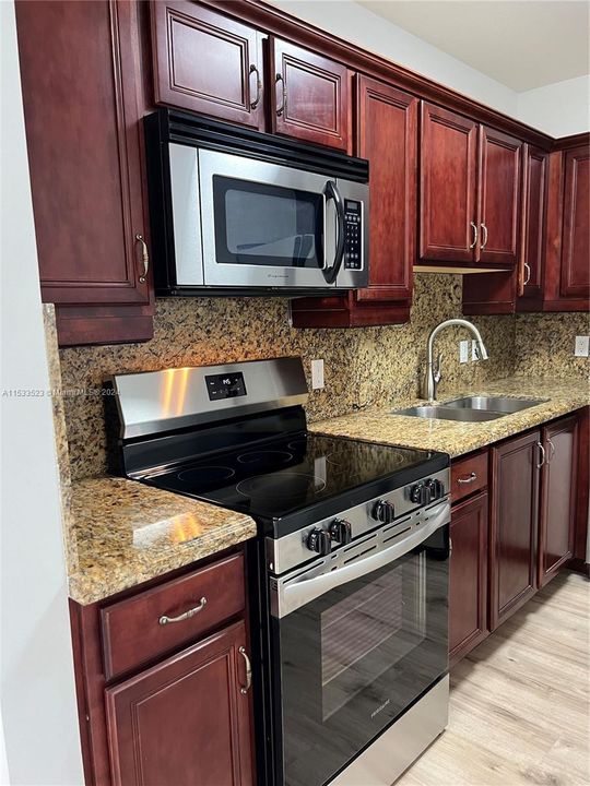 Recientemente alquilado: $2,500 (2 camas, 2 baños, 1027 Pies cuadrados)