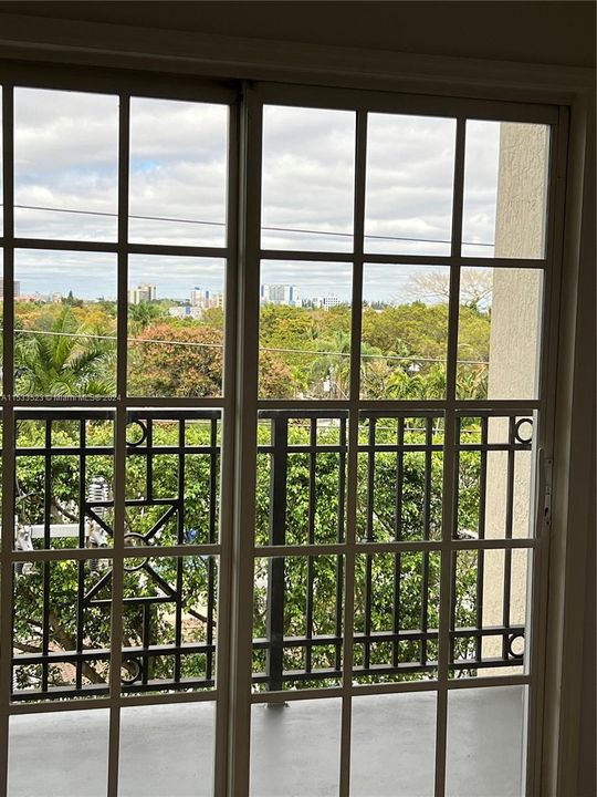 Recientemente alquilado: $2,500 (2 camas, 2 baños, 1027 Pies cuadrados)