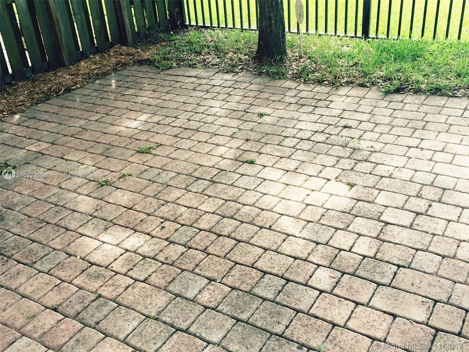 Recently Rented: $3,100 (4 beds, 2 baths, 1720 Square Feet)