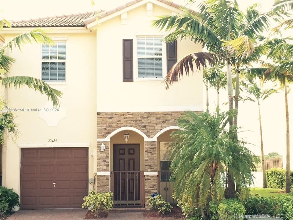 Recently Rented: $3,100 (4 beds, 2 baths, 1720 Square Feet)