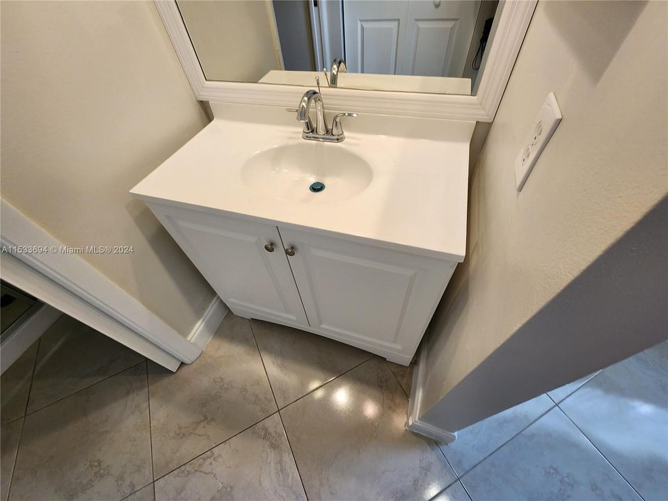 Recently Rented: $2,900 (3 beds, 2 baths, 1134 Square Feet)