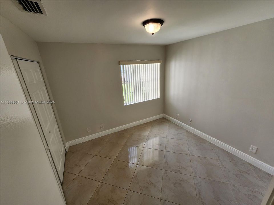 Recently Rented: $2,900 (3 beds, 2 baths, 1134 Square Feet)