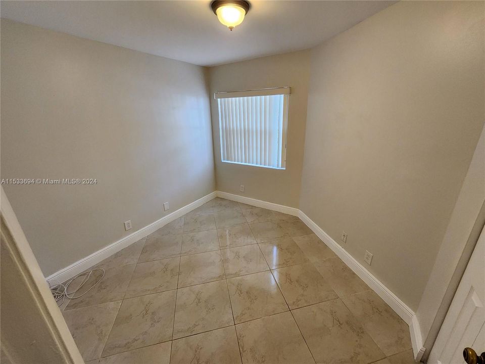 Recently Rented: $2,900 (3 beds, 2 baths, 1134 Square Feet)