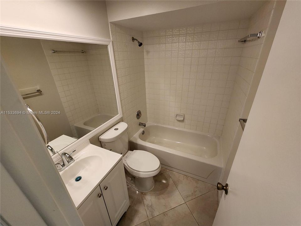 Recently Rented: $2,900 (3 beds, 2 baths, 1134 Square Feet)