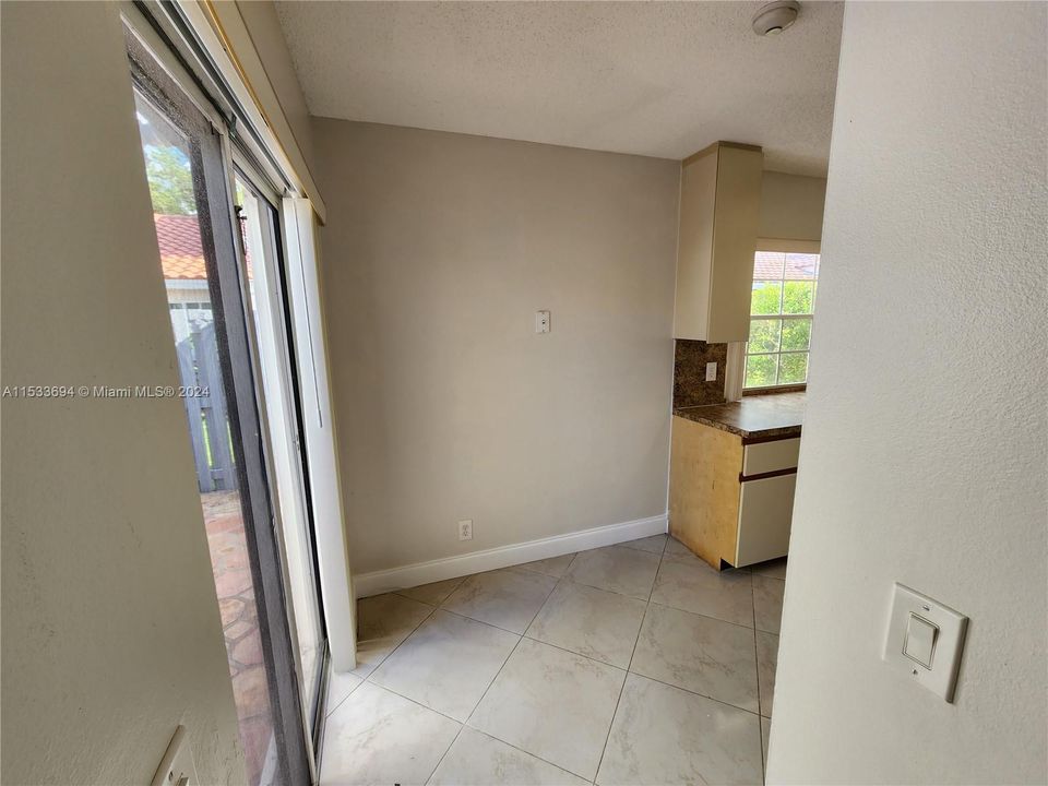 Recently Rented: $2,900 (3 beds, 2 baths, 1134 Square Feet)