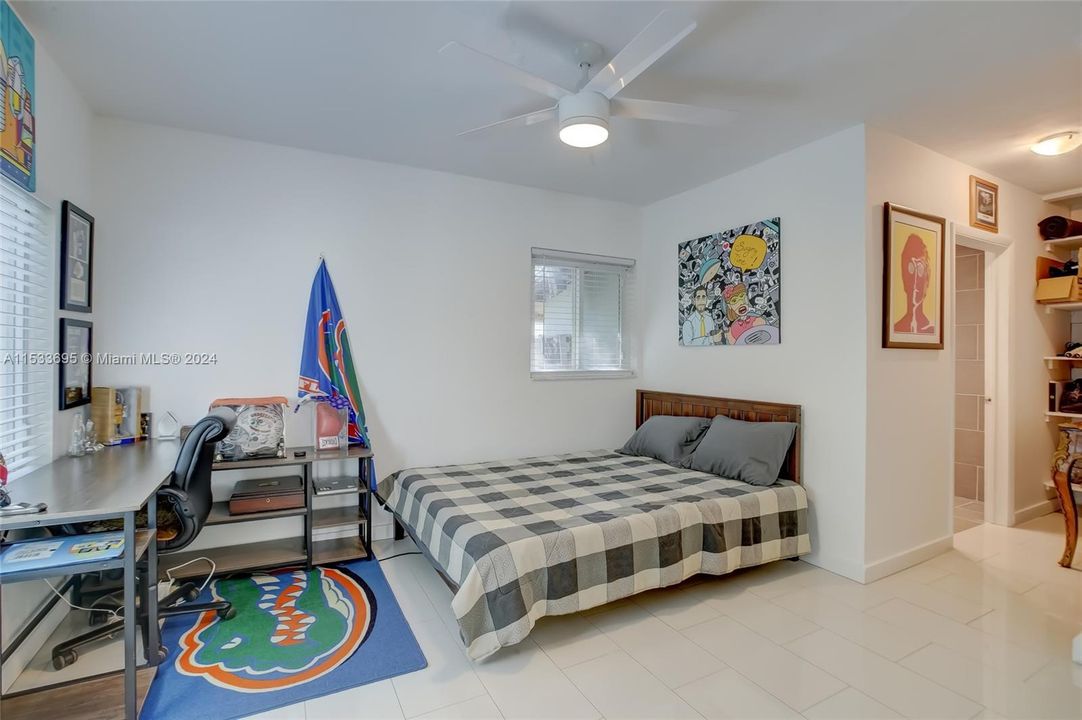 Active With Contract: $11,000 (3 beds, 3 baths, 1504 Square Feet)