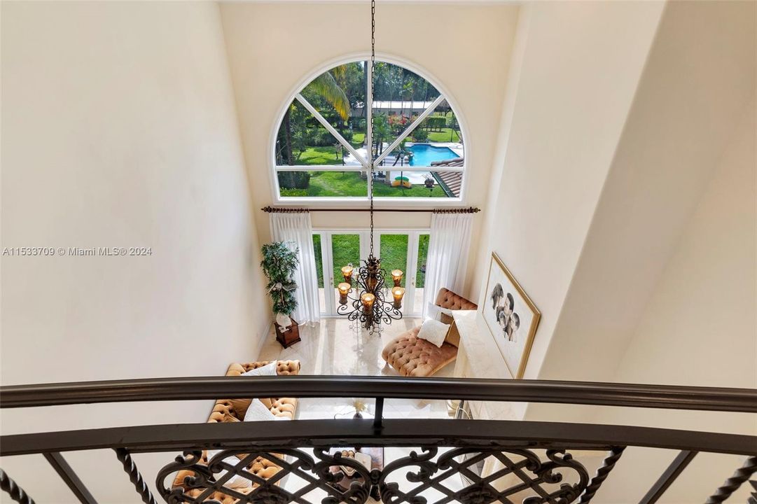Recently Sold: $2,799,000 (6 beds, 6 baths, 5729 Square Feet)