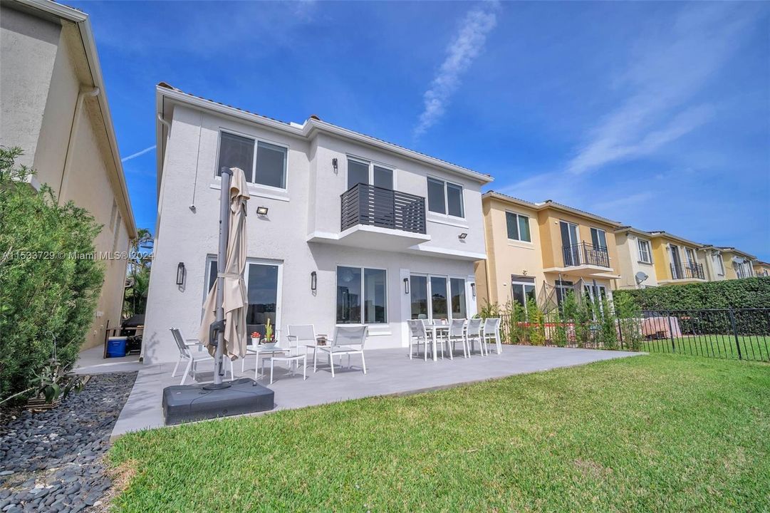 Active With Contract: $10,500 (4 beds, 3 baths, 2714 Square Feet)