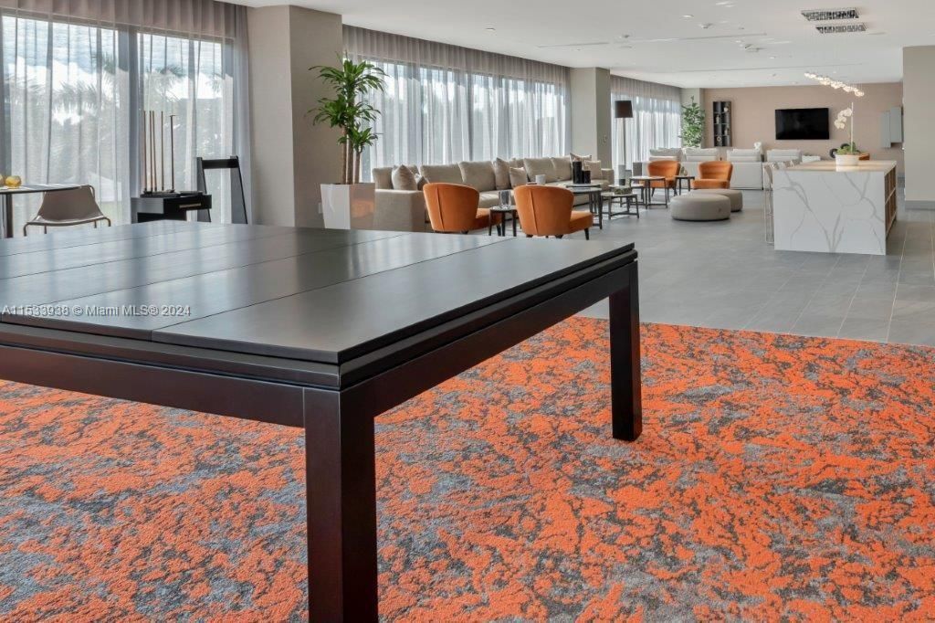 For Sale: $595,000 (2 beds, 2 baths, 1016 Square Feet)