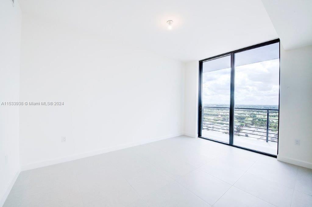 For Sale: $595,000 (2 beds, 2 baths, 1016 Square Feet)