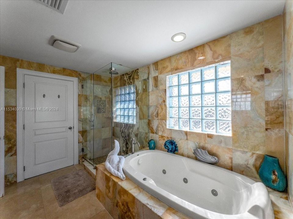 Primary Bathroom, Separate Shower and Tub