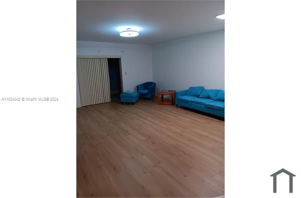 Activo con contrato: $85,000 (1 camas, 1 baños, 928 Pies cuadrados)