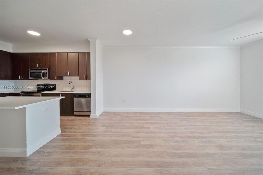 Recently Rented: $2,157 (1 beds, 1 baths, 778 Square Feet)