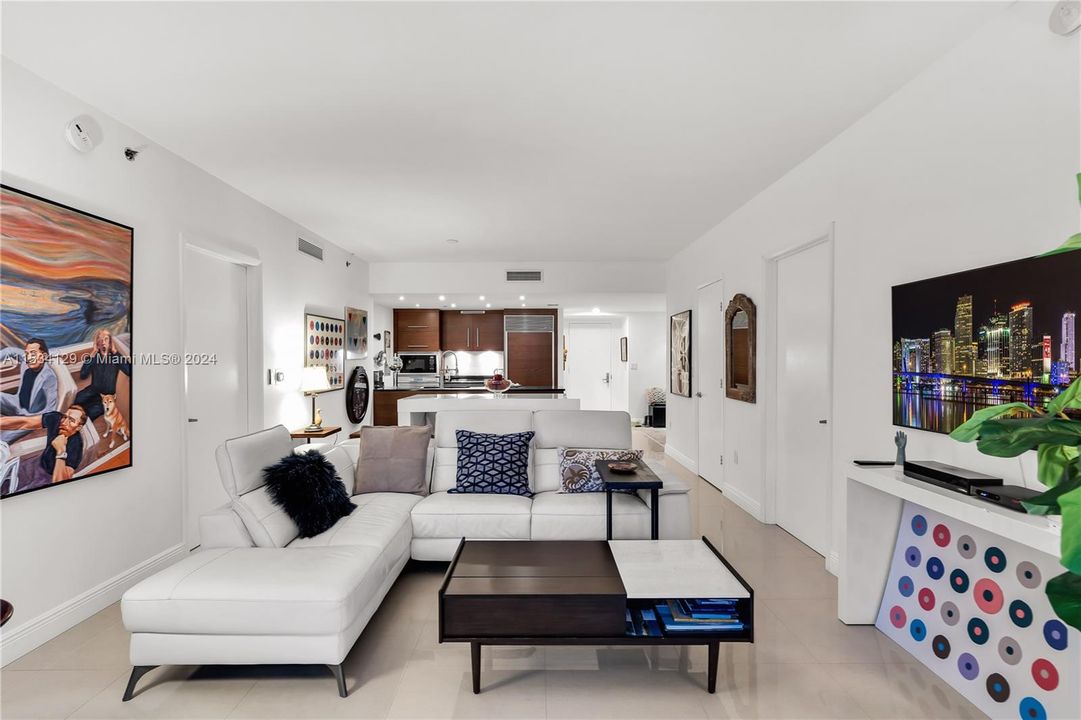 Vendido Recientemente: $1,249,000 (2 camas, 2 baños, 1313 Pies cuadrados)