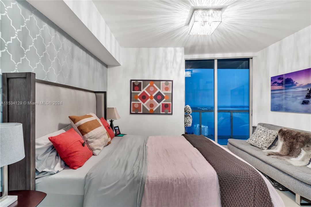 Vendido Recientemente: $1,249,000 (2 camas, 2 baños, 1313 Pies cuadrados)