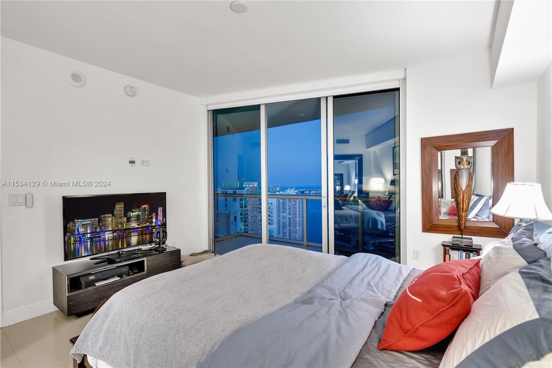 Vendido Recientemente: $1,249,000 (2 camas, 2 baños, 1313 Pies cuadrados)