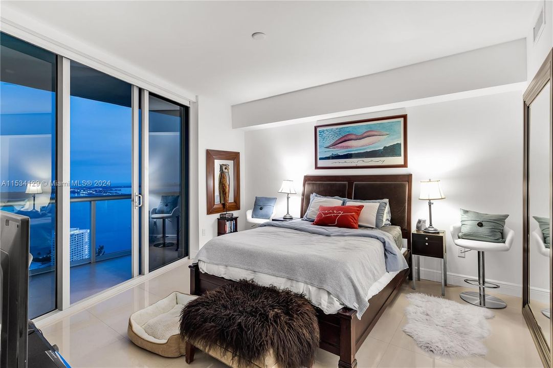 Vendido Recientemente: $1,249,000 (2 camas, 2 baños, 1313 Pies cuadrados)