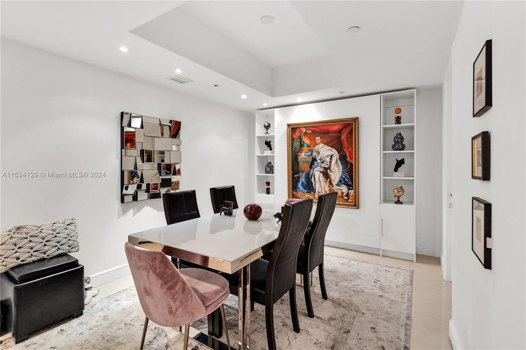 Vendido Recientemente: $1,249,000 (2 camas, 2 baños, 1313 Pies cuadrados)