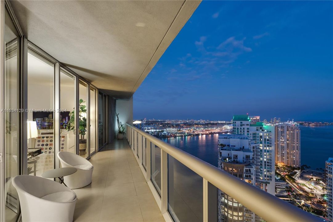 Vendido Recientemente: $1,249,000 (2 camas, 2 baños, 1313 Pies cuadrados)