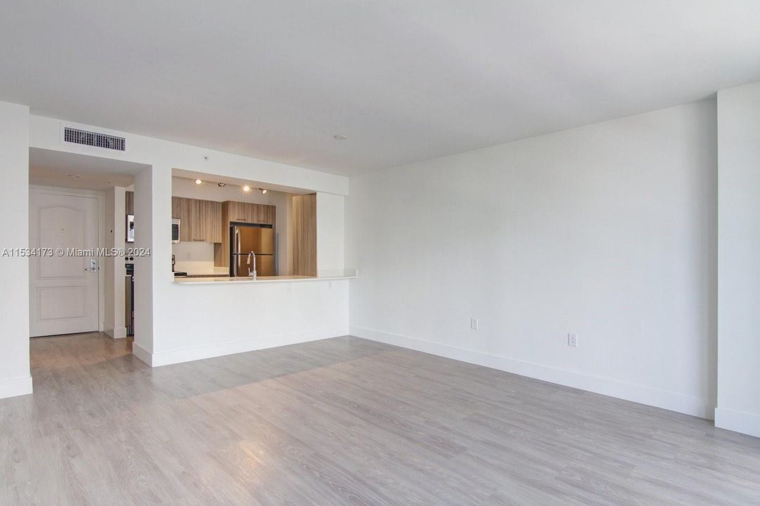 Recently Rented: $2,926 (1 beds, 1 baths, 797 Square Feet)